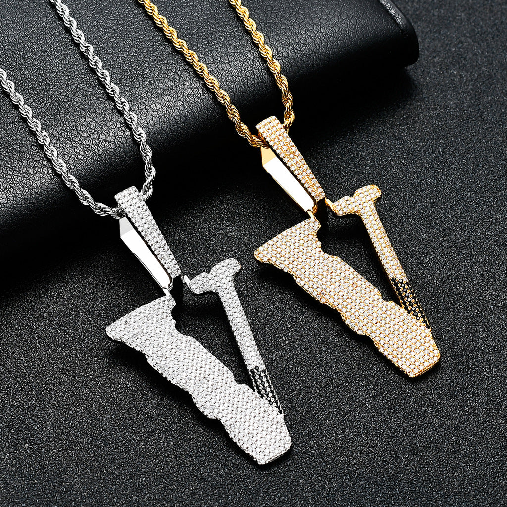 Big V letter Micro Inlaid Zircon Pendant