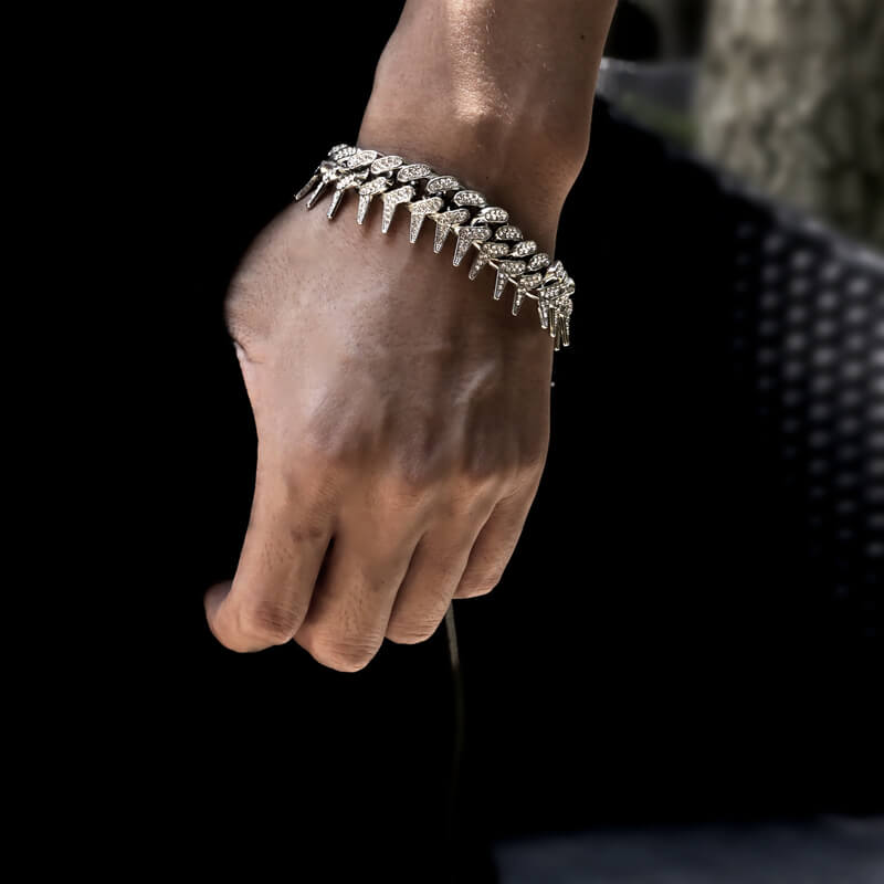 20mm Barbed Thorns Rap Bracelet02 | iceremix.com