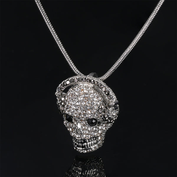 Earphone Skull Pendant With Diamonds01 | iceremix.com